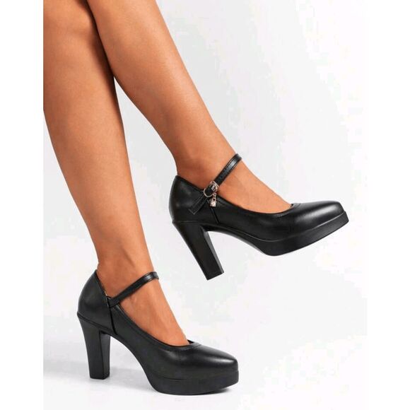 Size 6 Mary Jane Black Heels - Picture 4 of 5